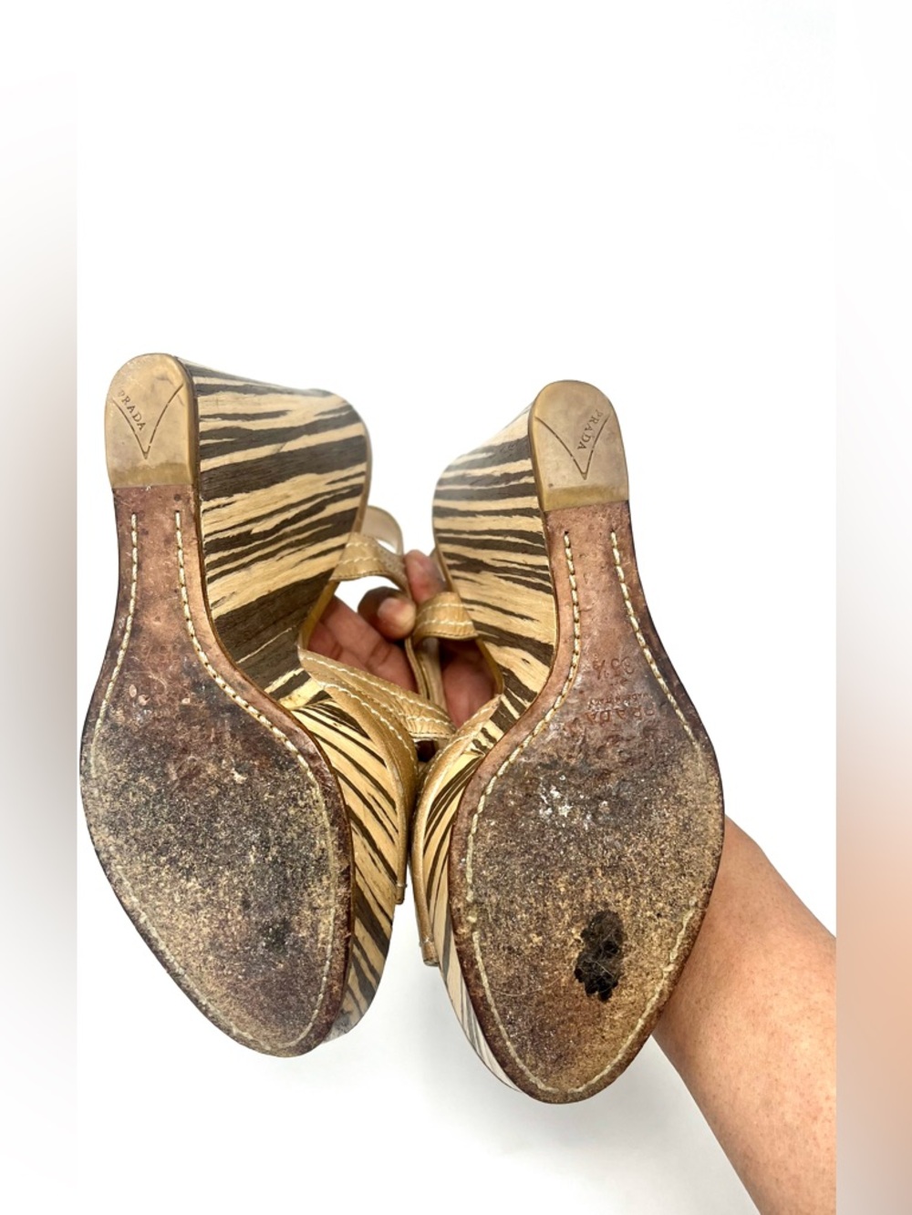 Prada SS2011 Beige Patent Wedge Sandals EU 35.5 US 5.5 Platform Slingback Heel - Picture 10 of 16